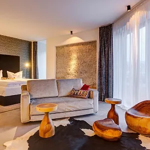 hotellátogatás